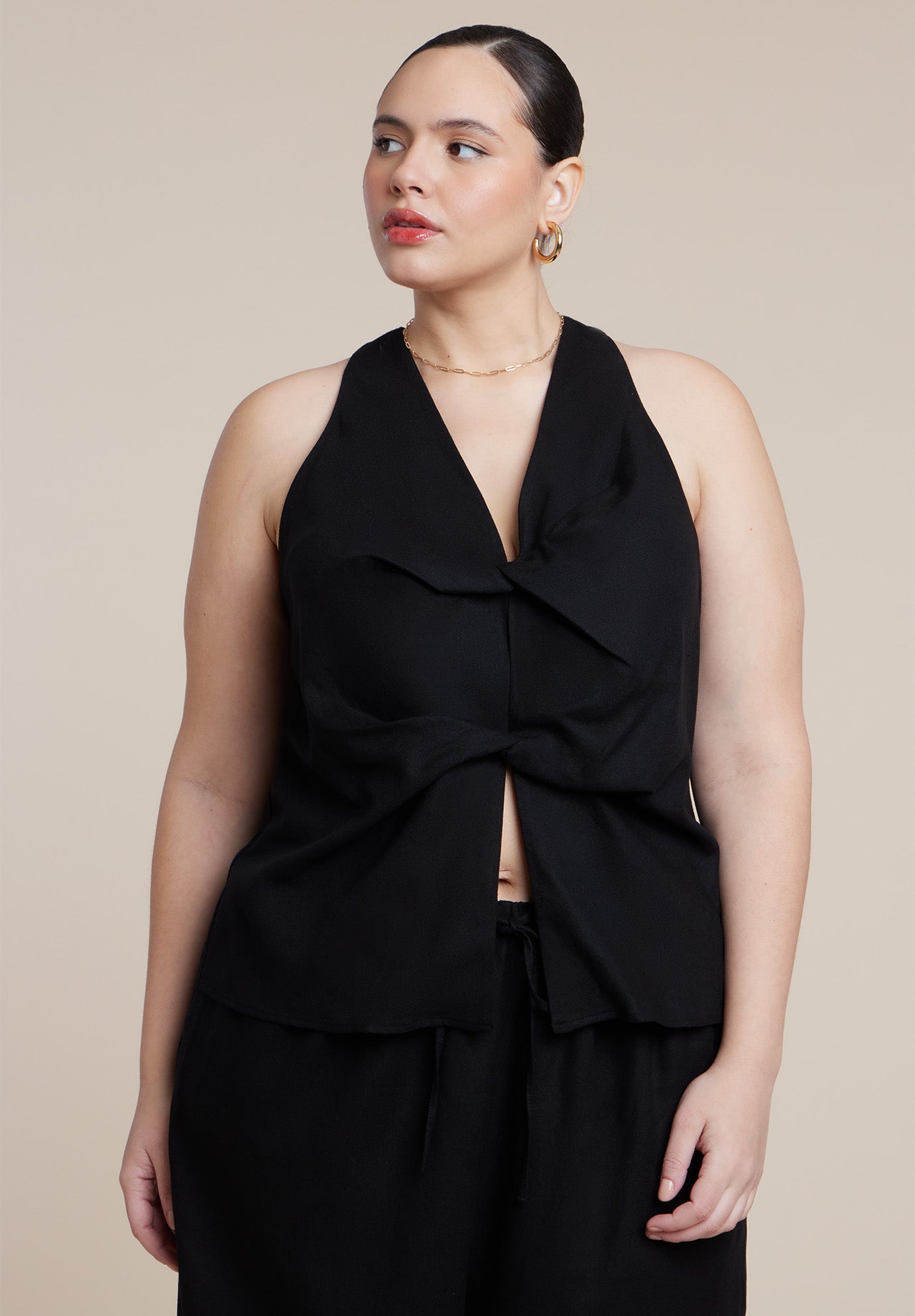 Twisted Linen Halter Top image number 3