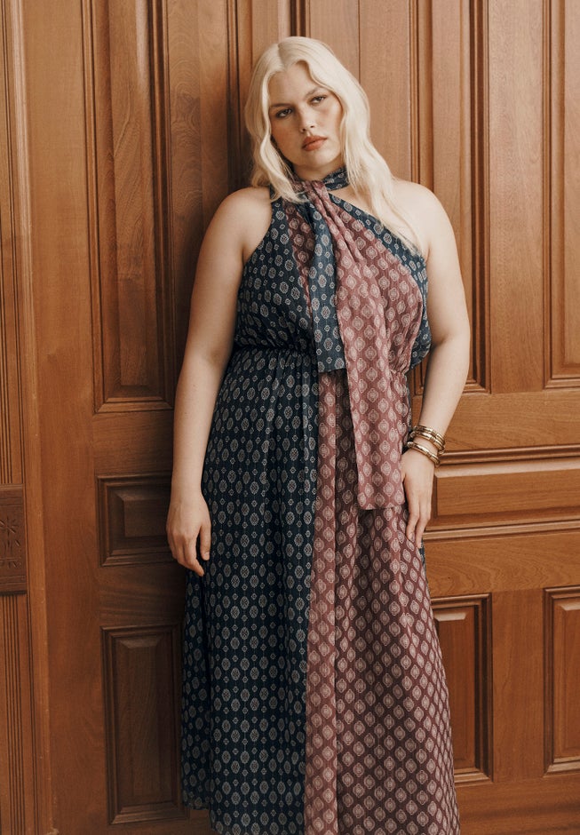 One-Shoulder Chiffon Maxi Dress With Neck Tie image number 4