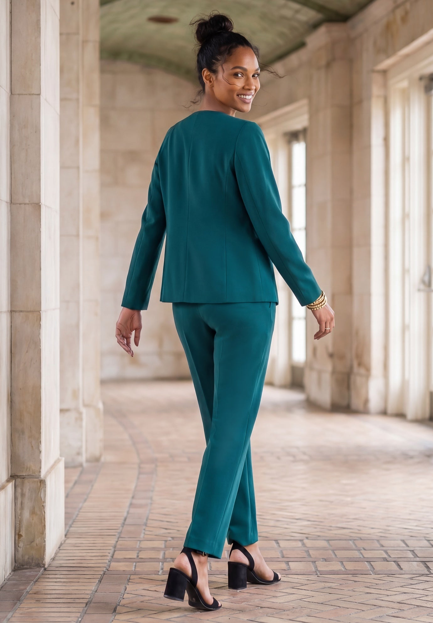 Shaped Crepe Jacket & Straight-Leg Pant Suit image number 1