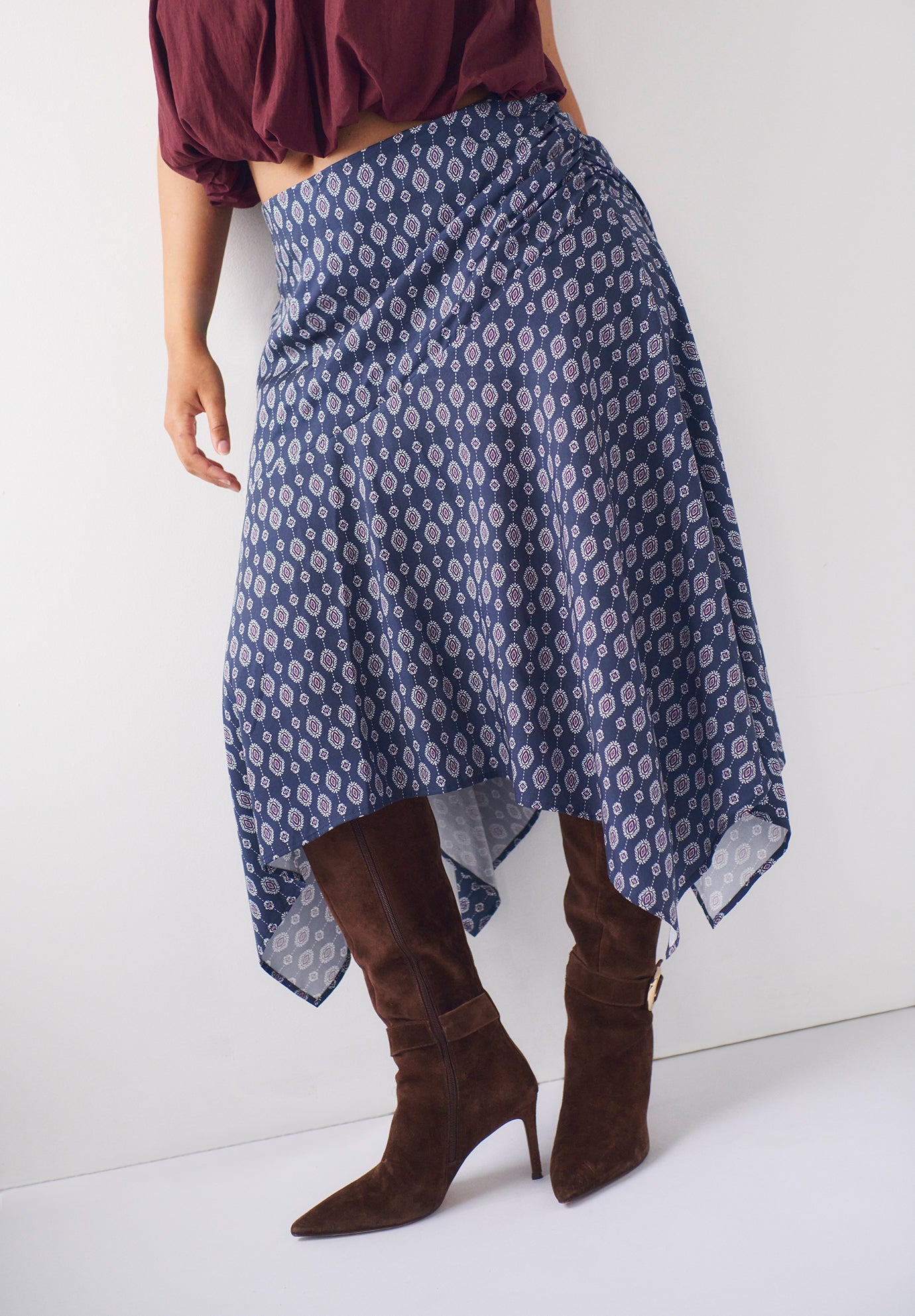 Asymmetric Printed Skirt image number 1