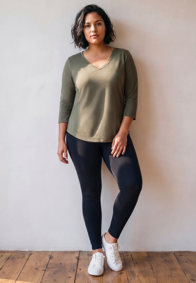 Signature 3/4 Sleeve V-Neck Tee image number 3