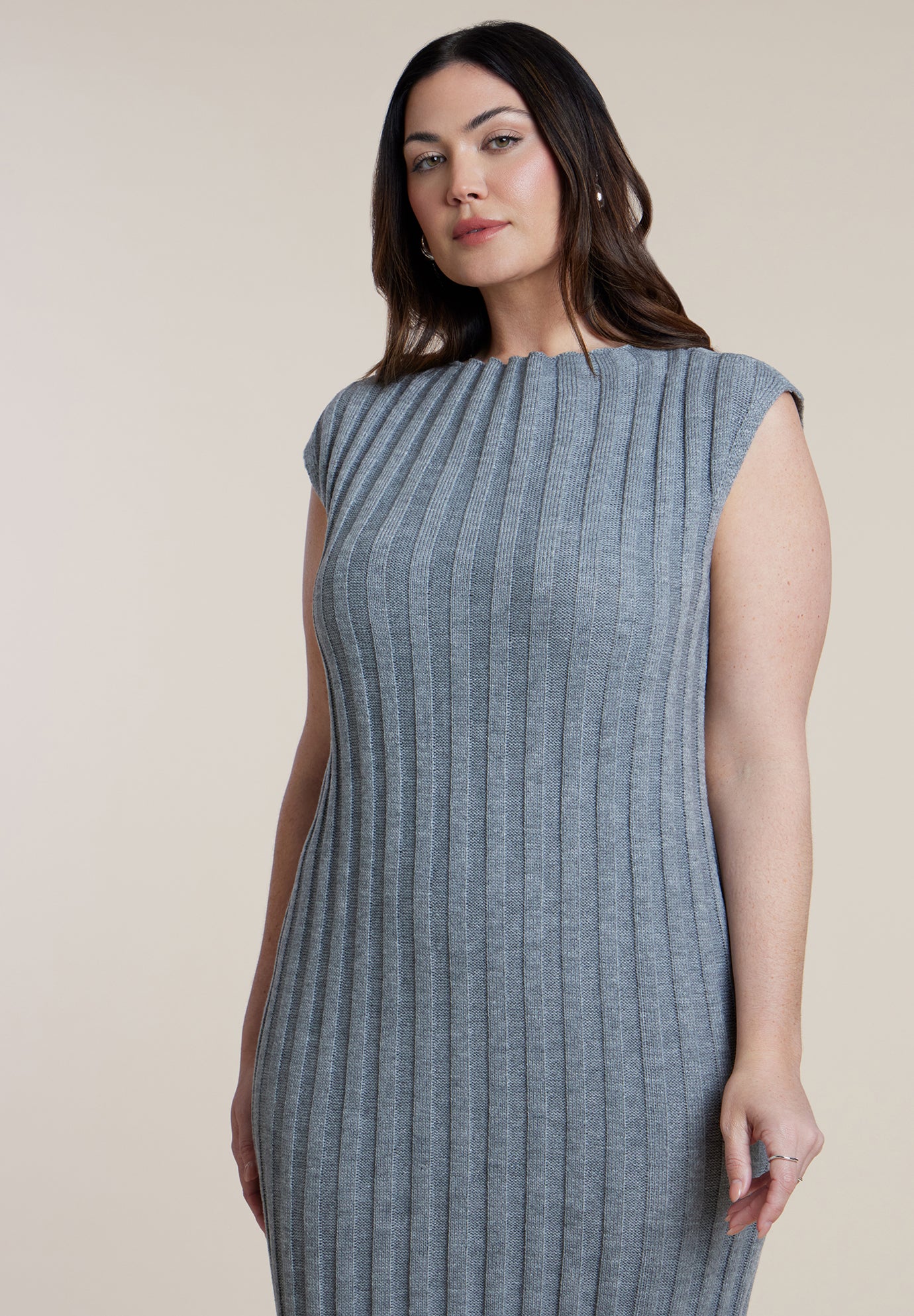 Short Sleeve Ribbed Sweater Maxi Dress image number 3