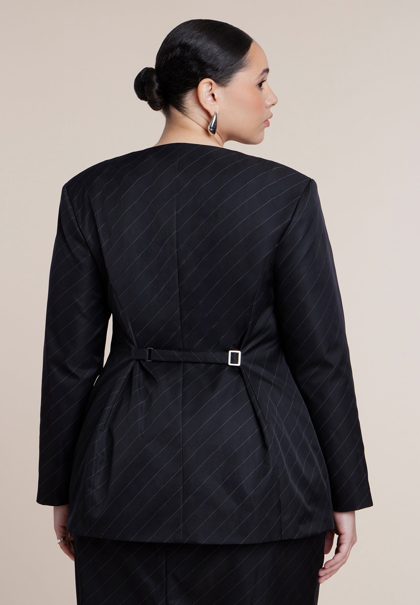 Collarless Strong Shoulder Blazer image number 1