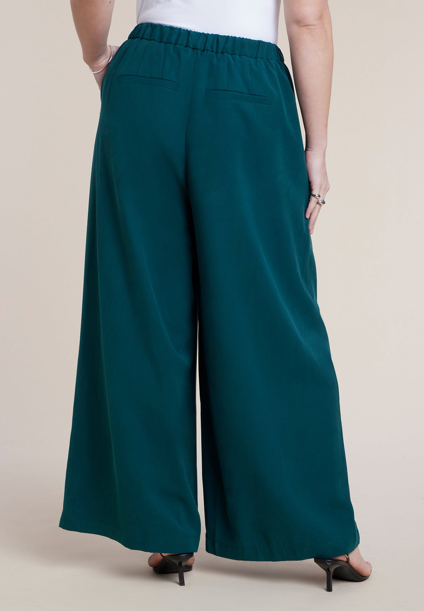 Pleated Wide-Leg Trouser image number 1