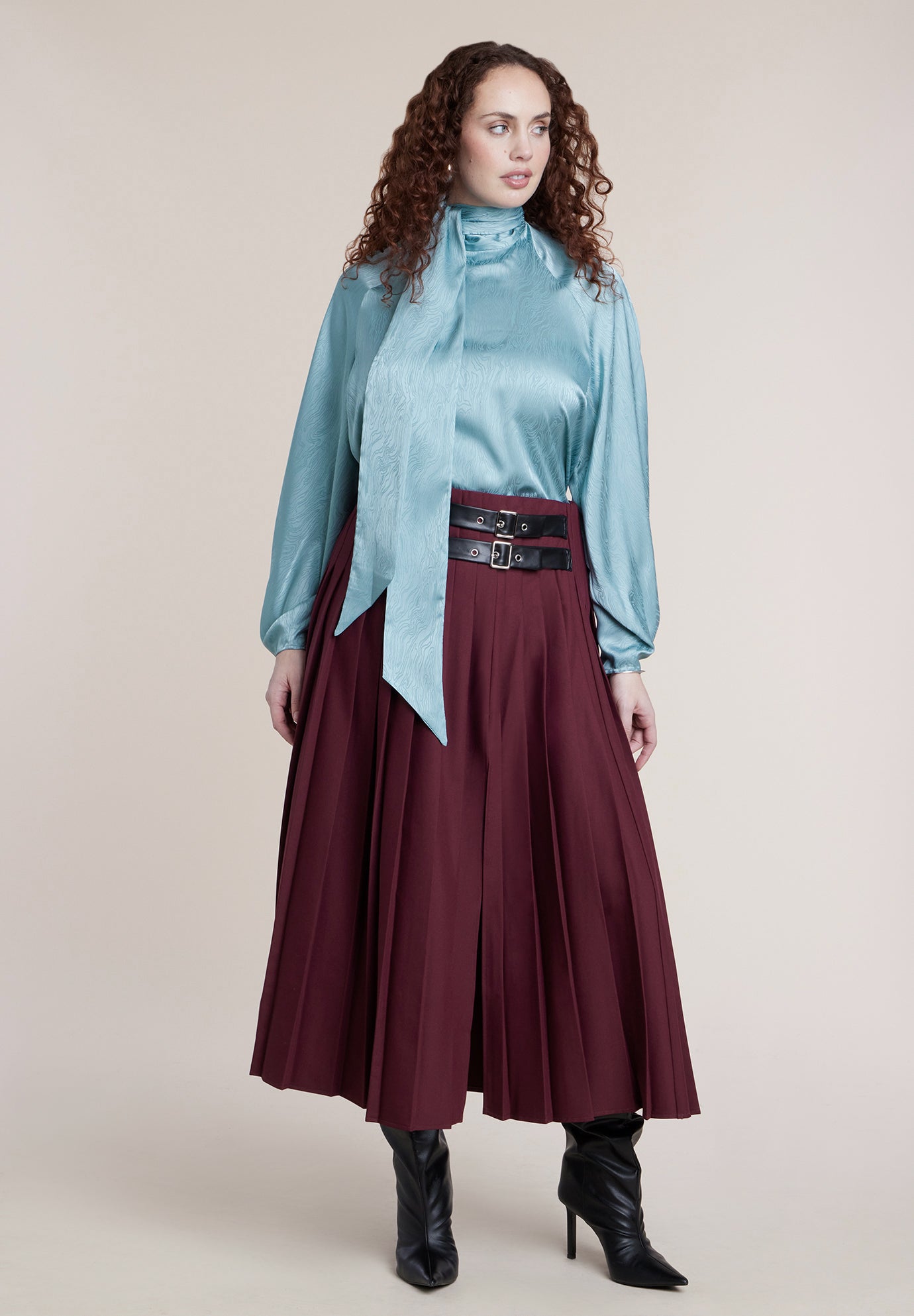 Maxi Pleated Skirt With Buckle image number 0