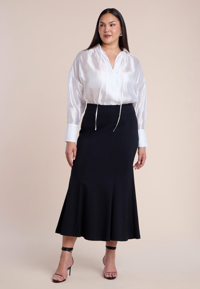 Sheer Blouse With Open Neck image number 3