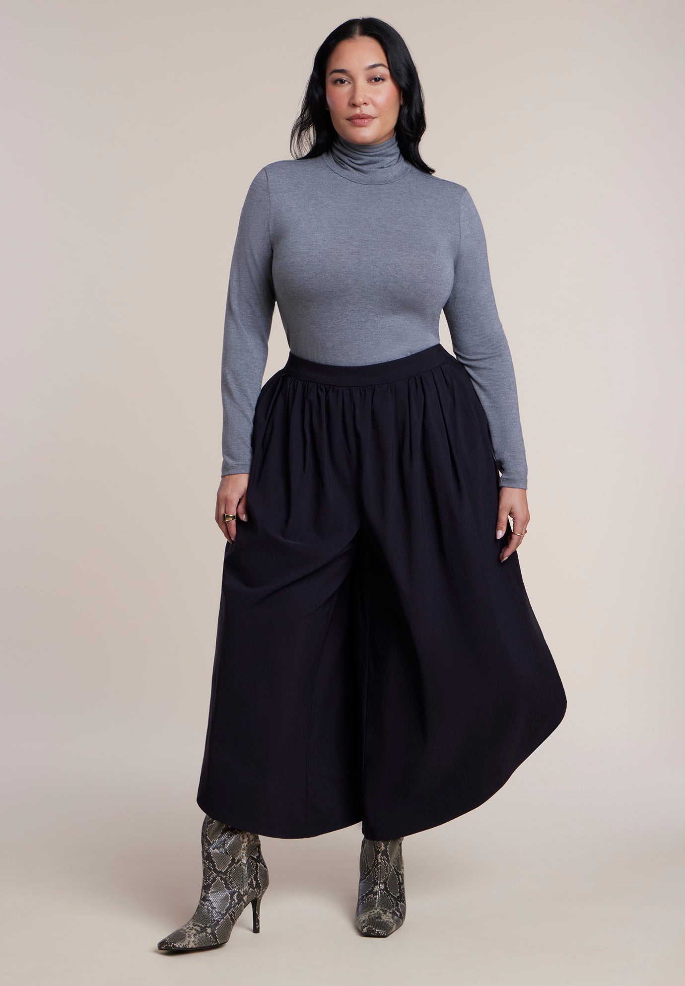 Rounded Wide-Leg Cropped Pant image number 1