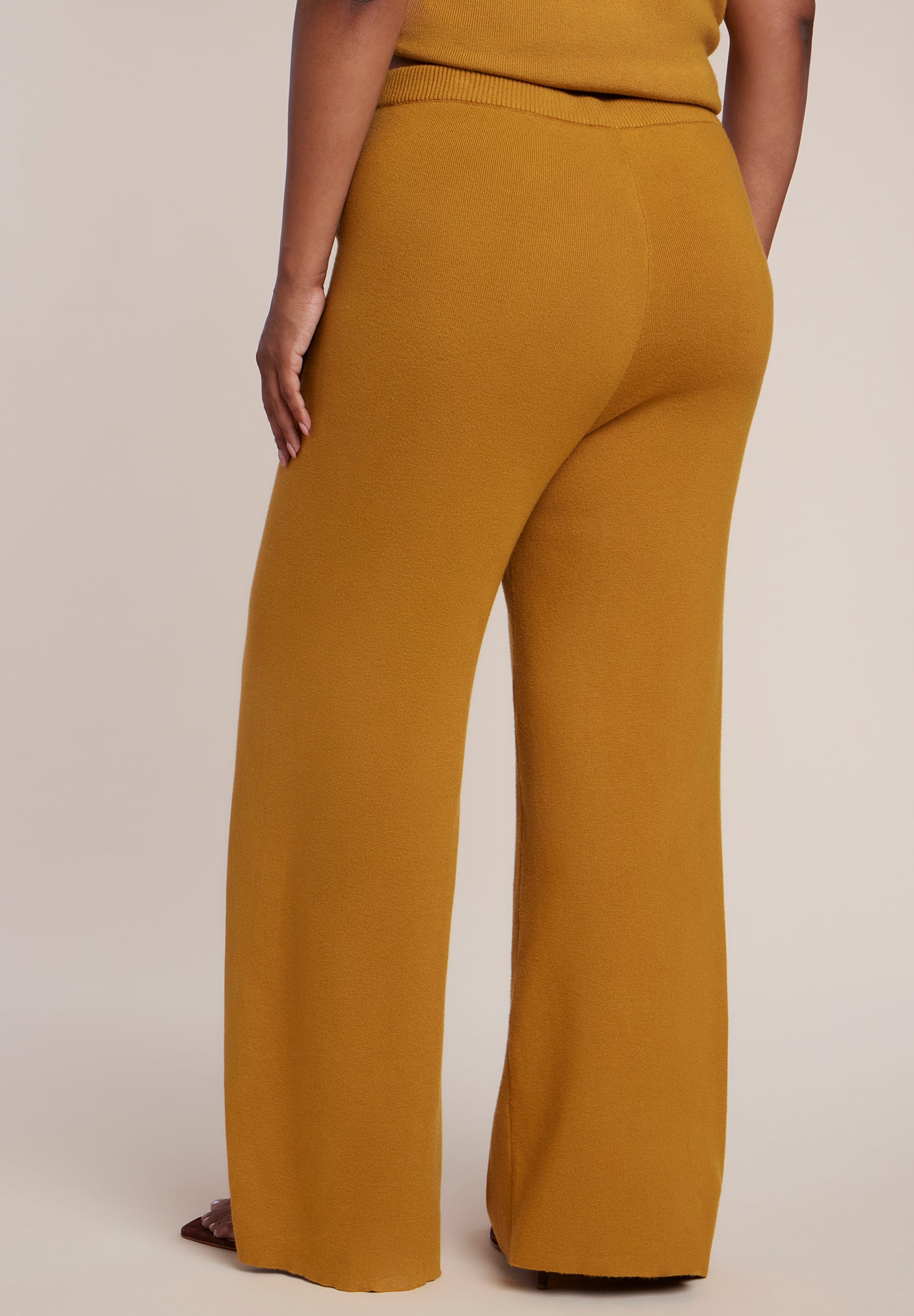 Wide-Leg Sweater Pant image number 2
